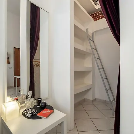 Apartment Nicastro Milan